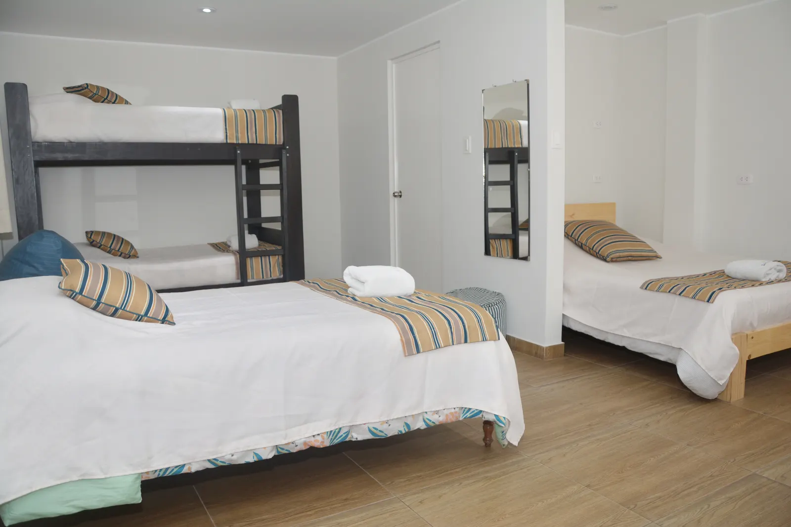 Camarote y cama doble del apartamento del piso 3, que duerme a cuatro